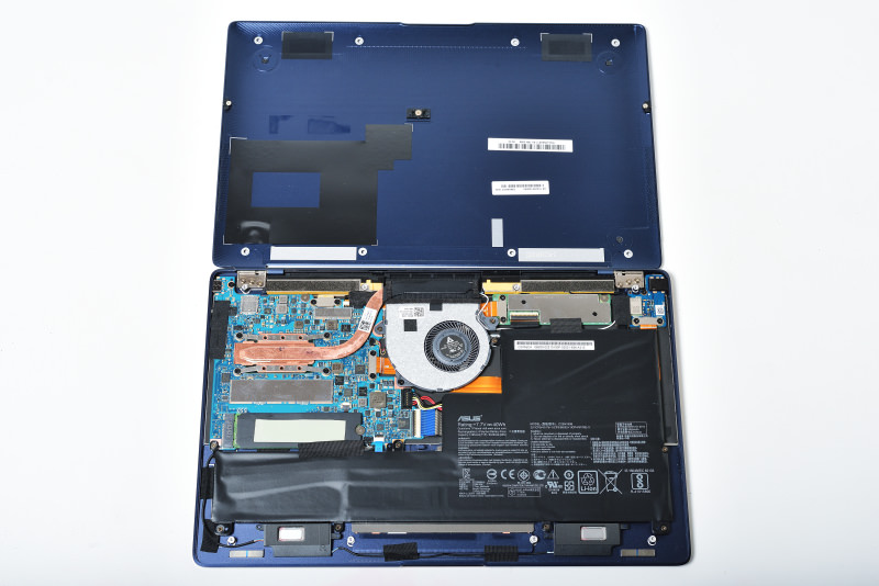 ASUS ZenBook 3 UX390