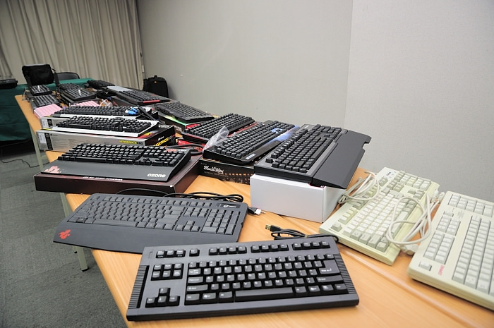 2011-keyboard-party