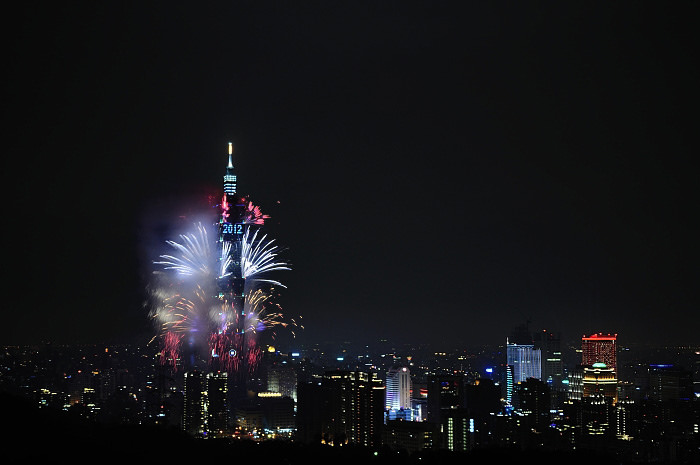 2012-new-year-taipei-101-fireworks