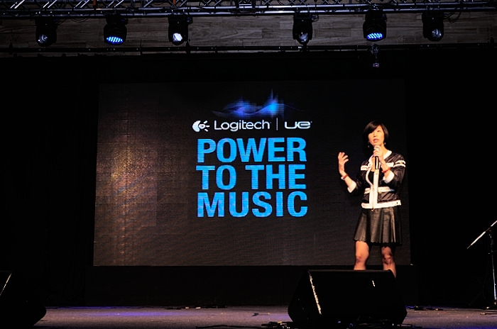 logitech-ue-power-to-the-music