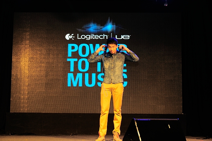 logitech-ue-power-to-the-music